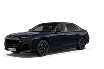 BMW I7 G70 544ZS X-DRIVE60 SPORTPAKET PRO EXECUTIVE DRIVE PRO ACTIVE STEERING SKY LOUNGE BOWERS&WILKINS ICONIC GLOW AUTOMATIC DOORS EXECUTIVE LOUNGE CRYSTAL  